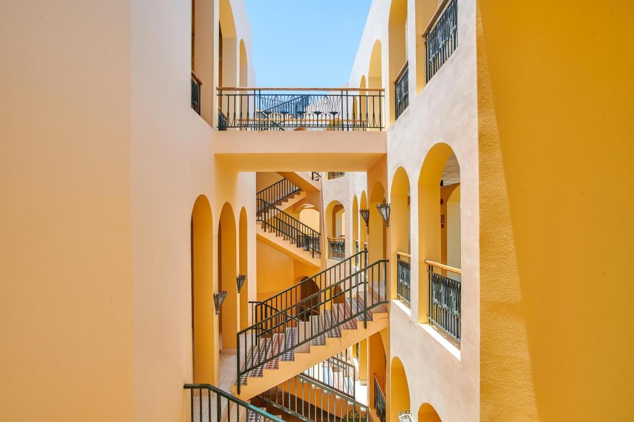 Mosaique Beach Resort Taba Heights Εξωτερικό φωτογραφία Interior of the hotel